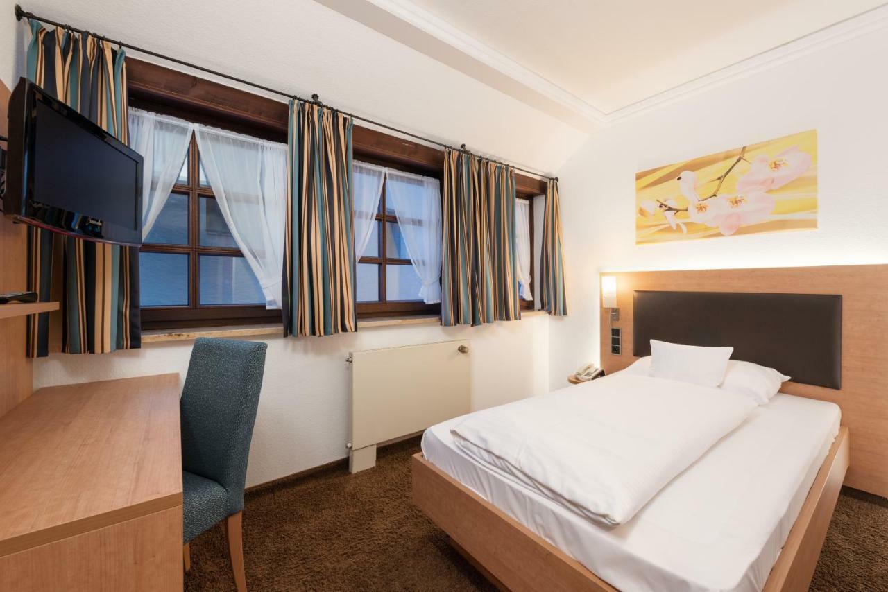 Hotel Riesengebirge Neuhof an der Zenn Dış mekan fotoğraf